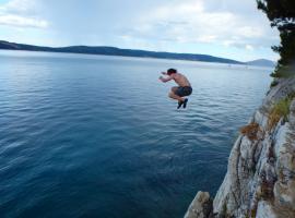 High cliff jumping